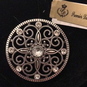 Pin/ pendant from premier designs